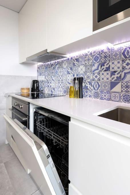 Lisbon Central Apartment With Balcony Exterior foto